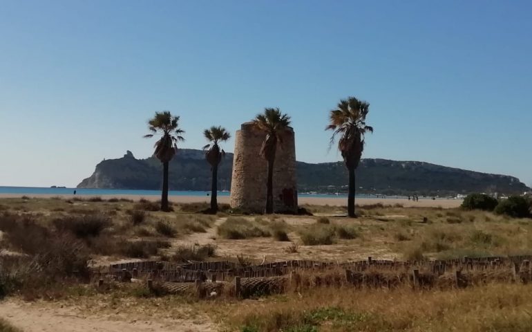 (FOTO) Ecco il Poetto oggi, 9 marzo: il Paradiso esiste e si chiama Sardegna
