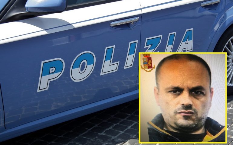 Rapina un corriere espresso fingendosi carabiniere: arrestato dalla Squadra Mobile