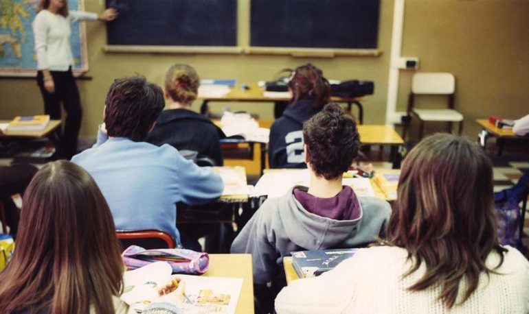 Scuole sarde: materne, elementari e medie domani in classe, le superiori il 1 febbraio