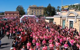 Al via a Cagliari la SoloWomenRun: migliaia di donne in corsa per le strade della città