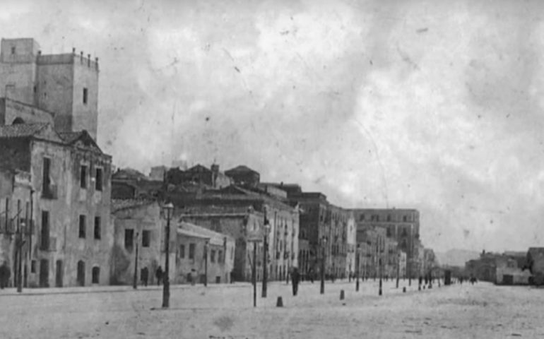 La Cagliari che non c’è più: via Roma irriconoscibile nel lontano 1876