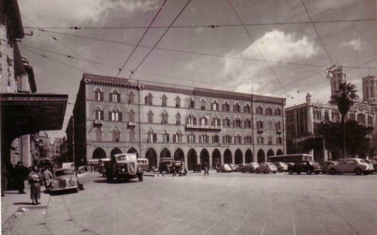 La Cagliari che non c’è più: piazza Matteotti in una foto del 1958