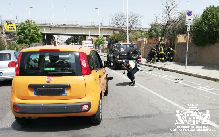 Cagliari, auto contro scooter in via Castiglione: grave un 57enne