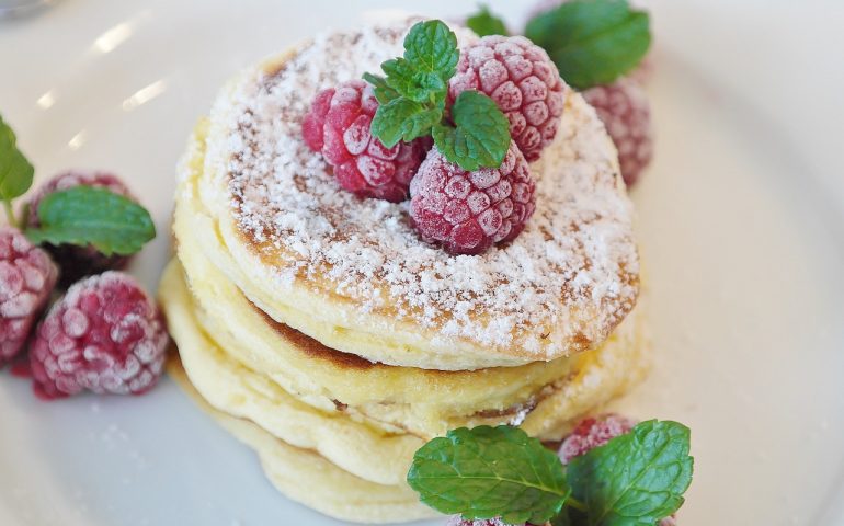 La ricetta Vistanet di oggi: i pancake, un dolce americano molto amato anche in Italia