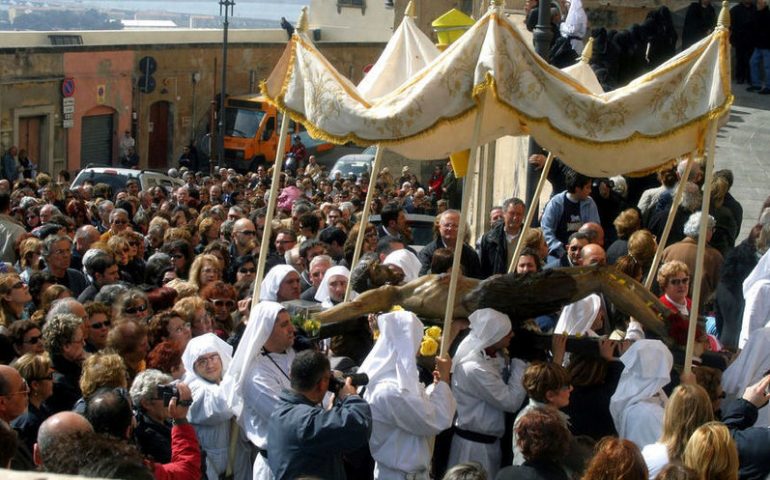 Passione di Cristo: ecco tutte le modifiche al traffico previste in città sabato 13 aprile