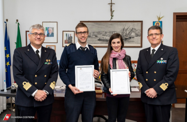 Un passeggero della Tirrenia accusa un infarto: premiato a Cagliari il medico che lo ha salvato