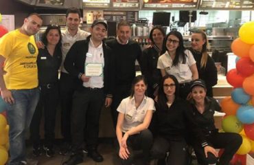 Lo staff del McDonald's di via San Simone