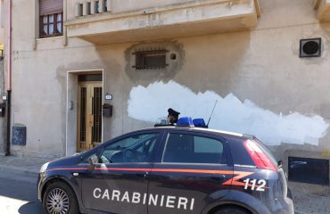 Minaccia la madre con un'ascia Sestu