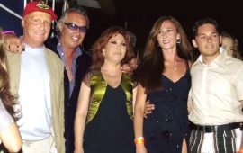 Niki Lauda con Flavio Briatore, Anna La Rosa e Giancarlo Fisichella e la moglie al Billionaire nel 2001