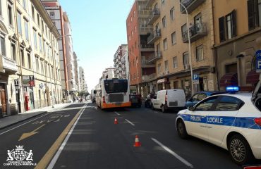 Polizia municipale Cagliari via sonnino bus ctm