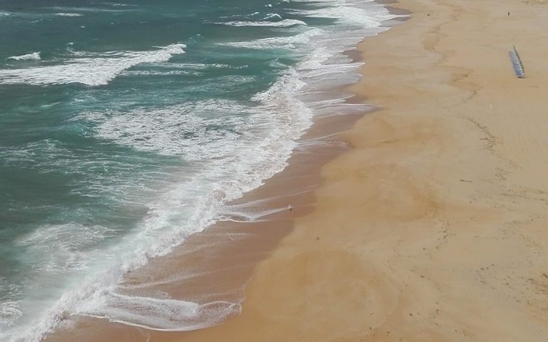 La foto. La spiaggia di Torre dei Corsari sferzata dal Maestrale