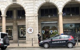 borsa sospetta Rinascente Cagliari