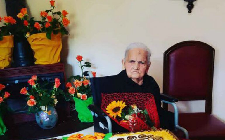 Tanti auguri a signora Maria, la centenaria di Gonnosfanadiga compie 101 anni