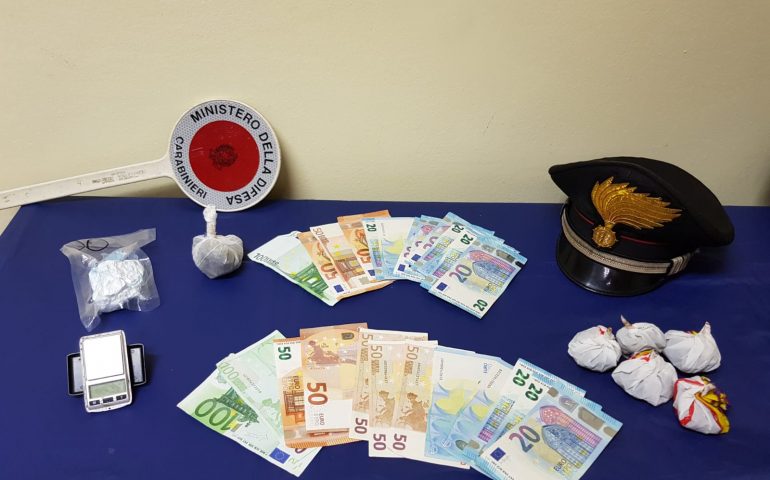 Villacidro, fermati con 50 grammi di cocaina e mille euro in contanti, arrestati