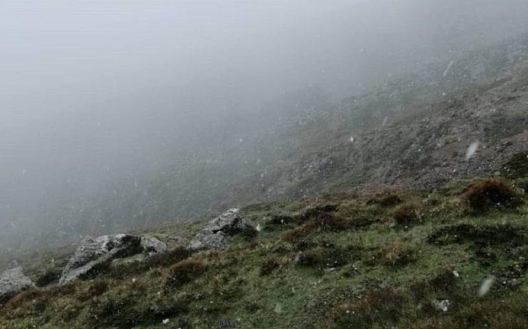 La foto. Prove di inverno a Fonni sul Bruncu Spina, ma siamo a maggio!