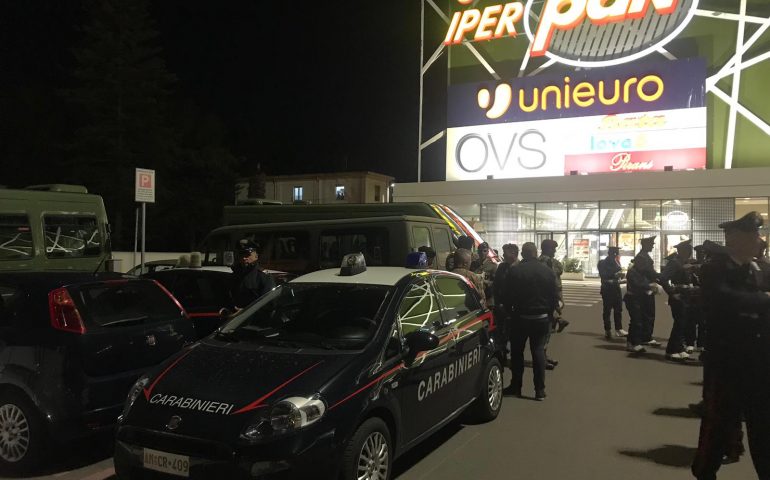 Ruba dei surgelati all’Iperpan di viale la Playa: fermato durante la processione di Sant’Efisio