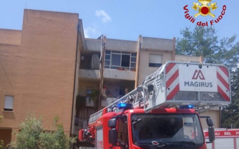 Sinnai. Fiamme in un appartamento: salvato dalle fiamme un 50enne che aveva perso conoscenza