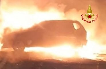 Auto fuoco via mentana pirri