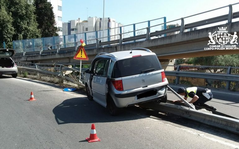 Cagliari, anziano ubriaco si schianta sull’Asse Mediano