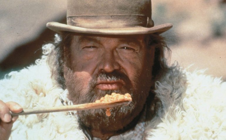 Intitolata una via a Bud Spencer. A quasi tre anni dalla sua scomparsa, in suo onore anche una statua