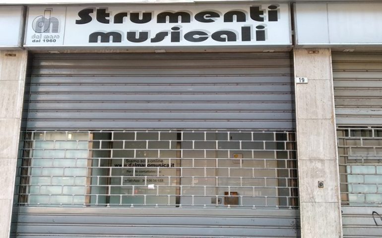 Cagliari, il negozio di articoli musicali Dal Maso non chiuderà