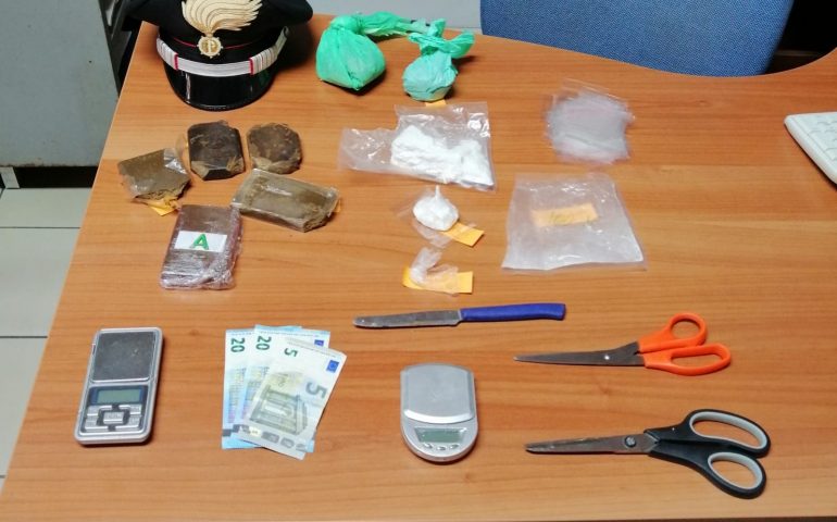 Droga sequestrata a un minorenne a Cagliari