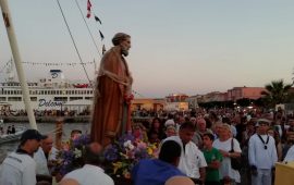 Carloforte. La suggestiva processione in mare in onore di San Pietro