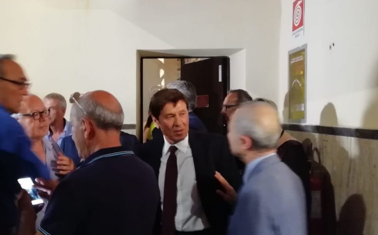 Gianni Morandi cittadino onorario di Carloforte. La cerimonia questa sera