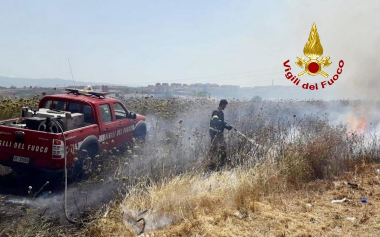 Incendio in viale Monastir a Cagliari