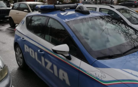 auto della polizia in via Roma a Cagliari