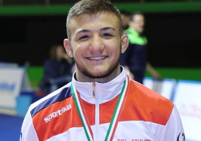Lotta libera, il giovane sardo Piroddu conquista l'oro ai campionati europei di Faenza