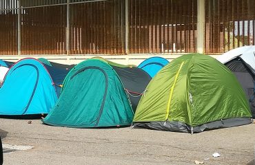 tende dei fan per il concerto di Vasco alla fiera di Cagliari