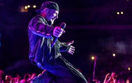 Vasco Rossi in uno dei live di San Siro