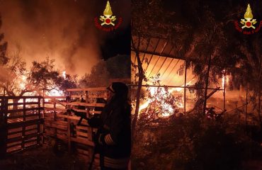 Incendio in un ovile a Dolianova