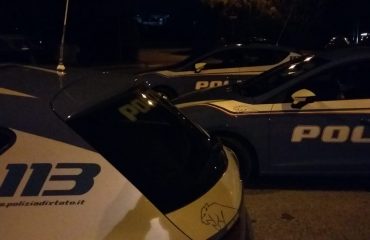 auto della polizia in via Roma a Cagliari