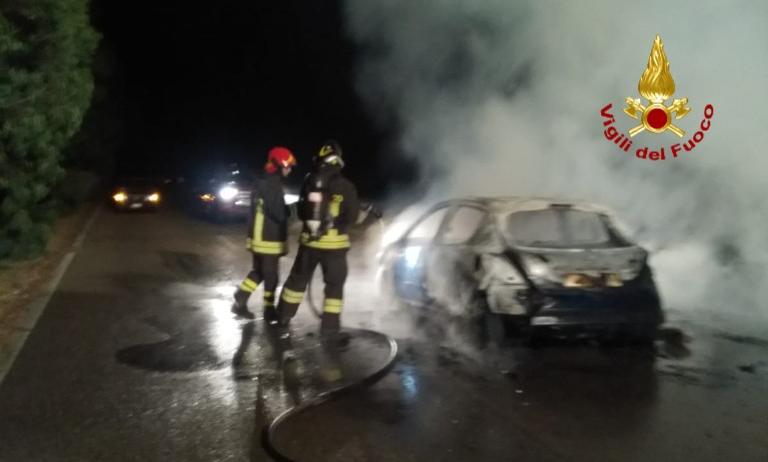 incendio auto a Muravera