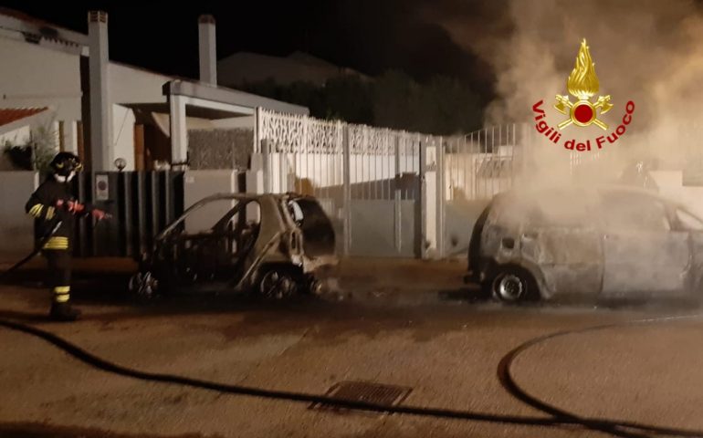 Incendio di due auto in via Nurra a Quartu