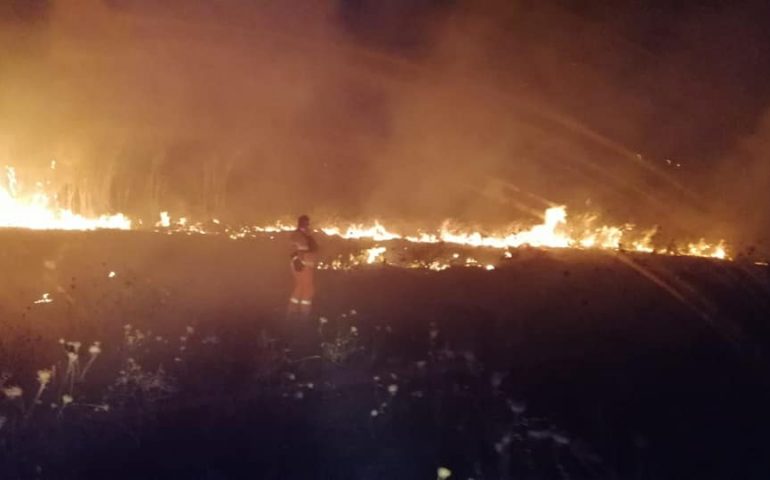 Incendio a Molentargius - Foto Nos Protezione Civile Quartu