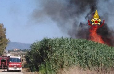 incendio sulla SS 125
