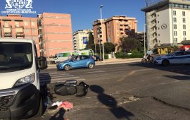 Incidente a Cagliari: scooter contro furgone