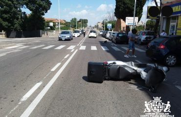 Incidente in viale Elmas: coinvolto uno scooter