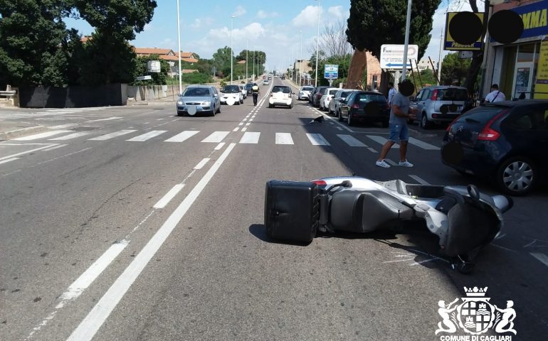 Incidente in viale Elmas: coinvolto uno scooter