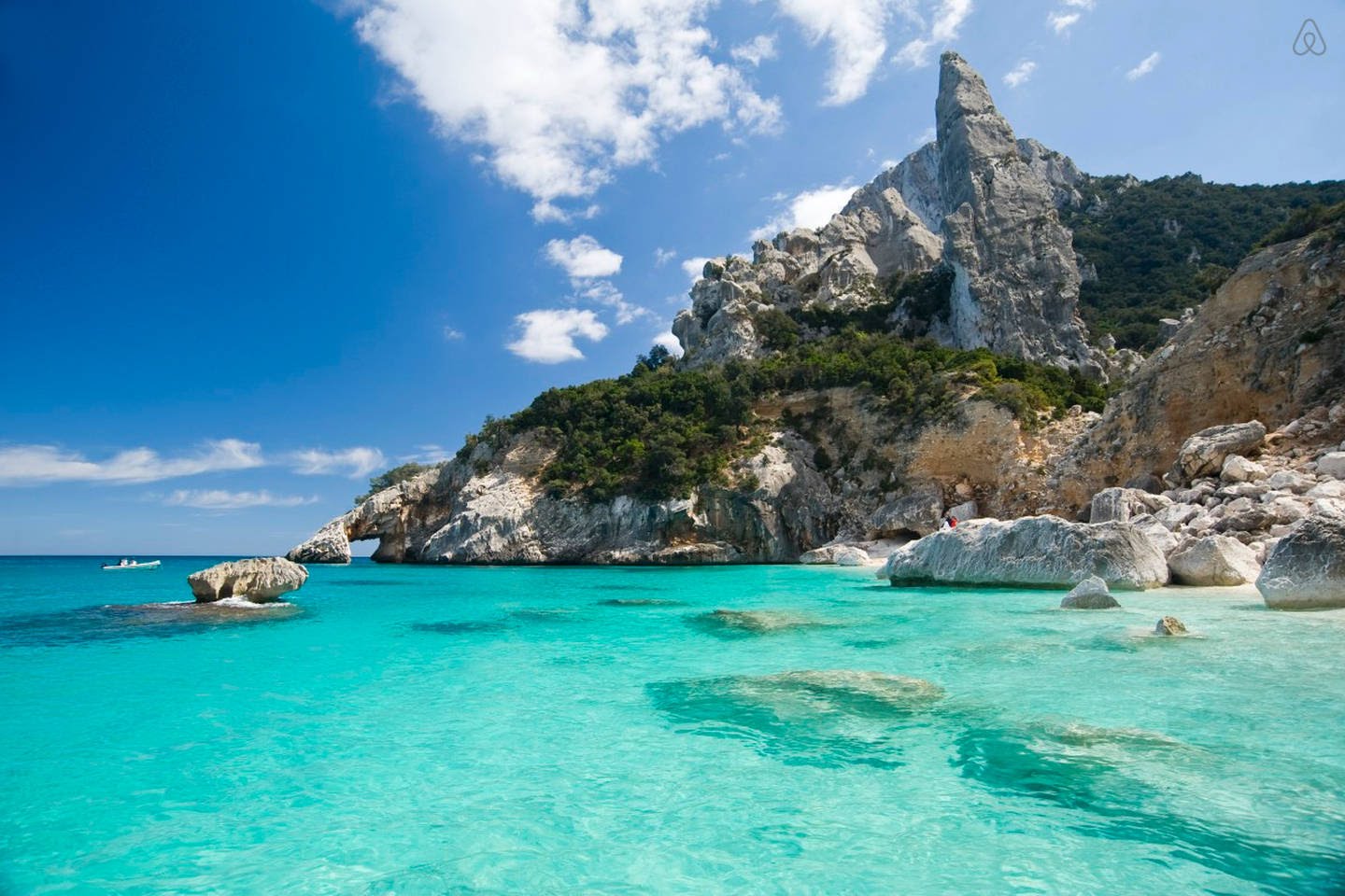 L'estate nera del turismo in Sardegna. Crollo presenze Cagliari