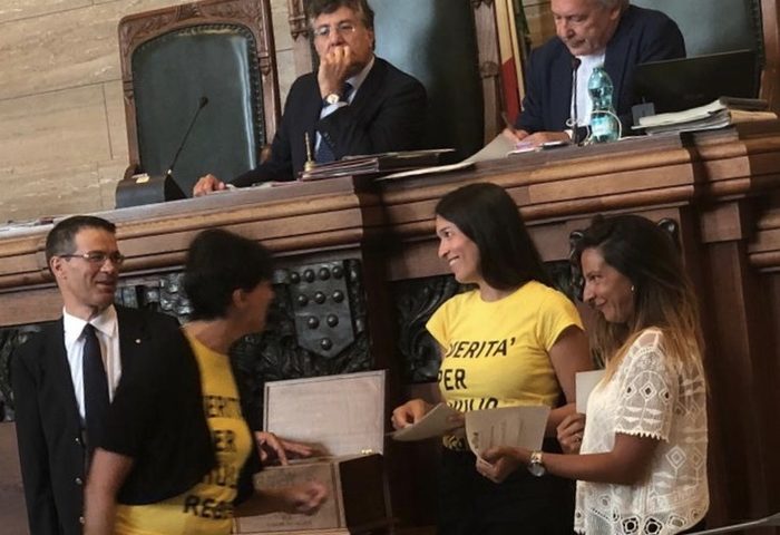 Cagliari, magliette in Comune per Giulio Regeni
