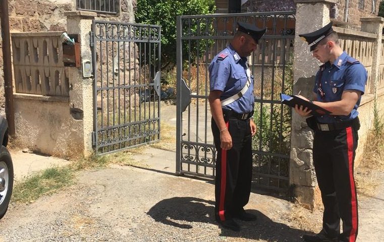 Carbonia: 74enne arrestato dai carabinieri per maltrattamenti alla madre