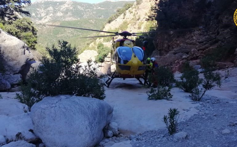 Si perde nel sentiero per Cala Mariolu. Escursionista riesce a dare l’allarme e viene tratto in salvo dal Soccorso Alpino e Speleologico