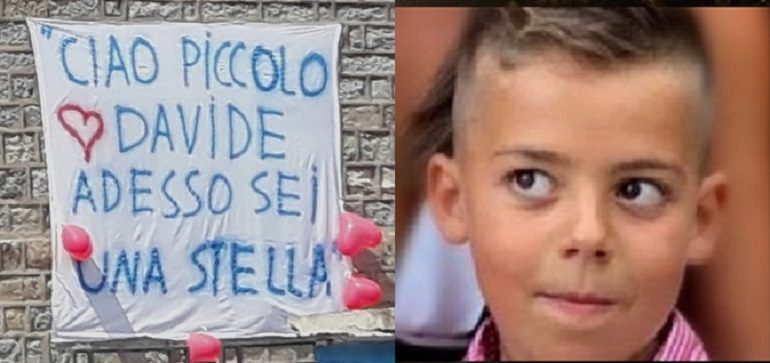 Lanusei, oggi l’ultimo saluto al piccolo Davide: tutta la comunità alle esequie del bimbo