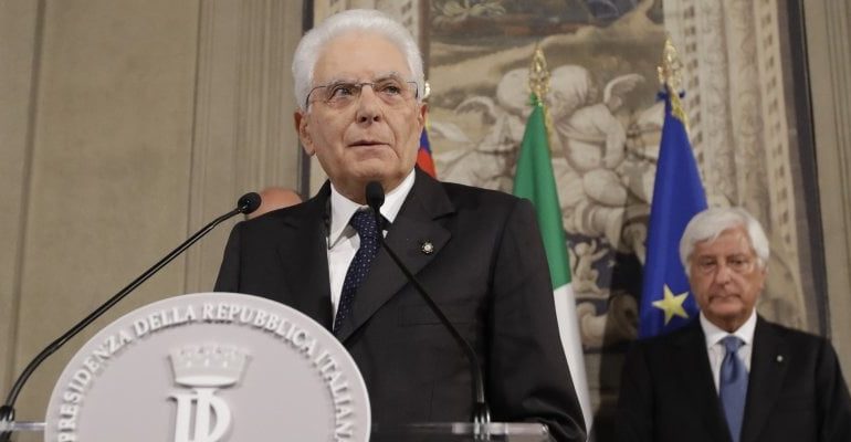 Crisi di governo, tutto rimandato a martedì, Mattarella: «La crisi va risolta in tempi brevi»