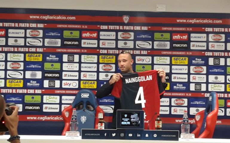 (VIDEO) Nainggolan è di nuovo un giocatore del Cagliari: “Sono carico. Possiamo puntare in alto”