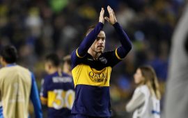 Naithan Nandez saluta il Boca